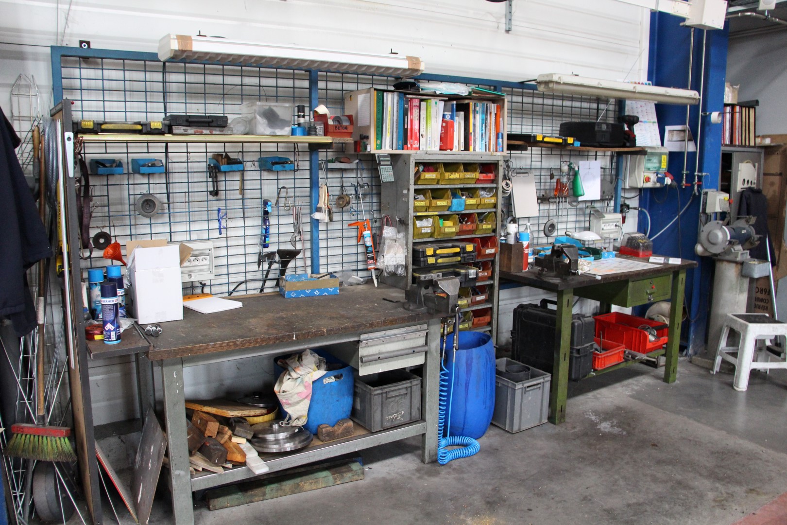 Lot of workshop furniture with tools