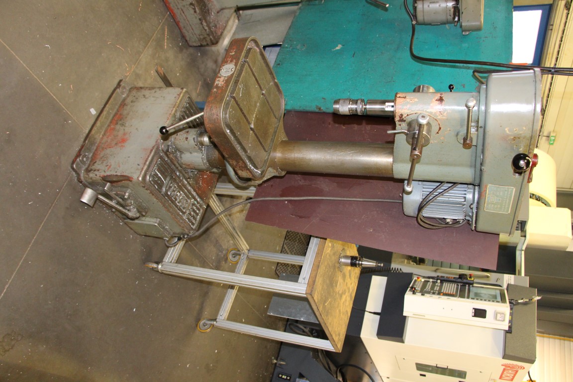 Column drilling machine