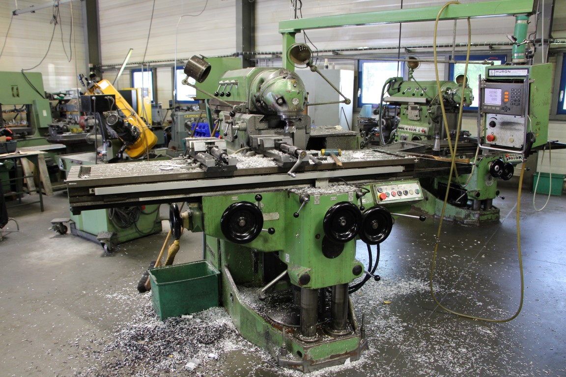 Milling machine