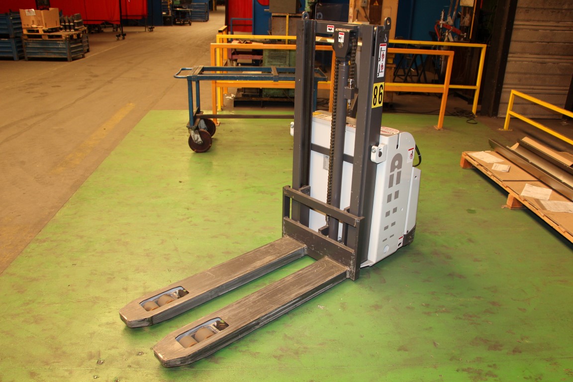 Electrical forklift