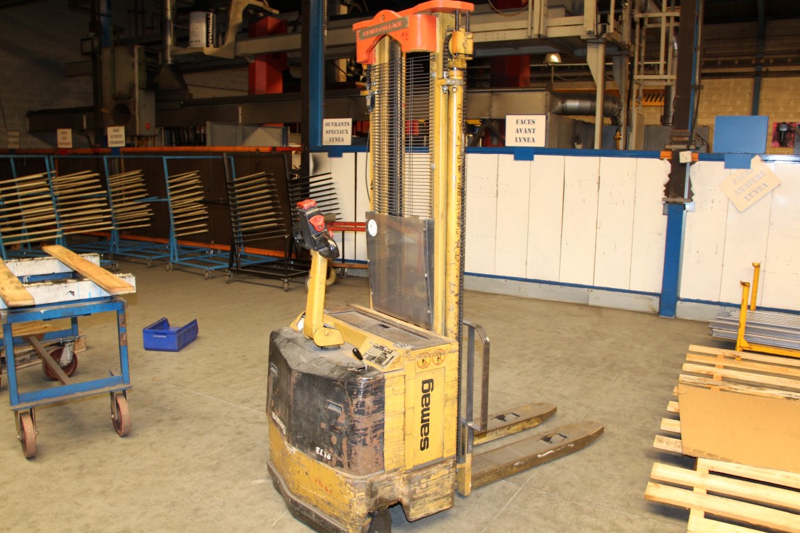 Electrical forklift