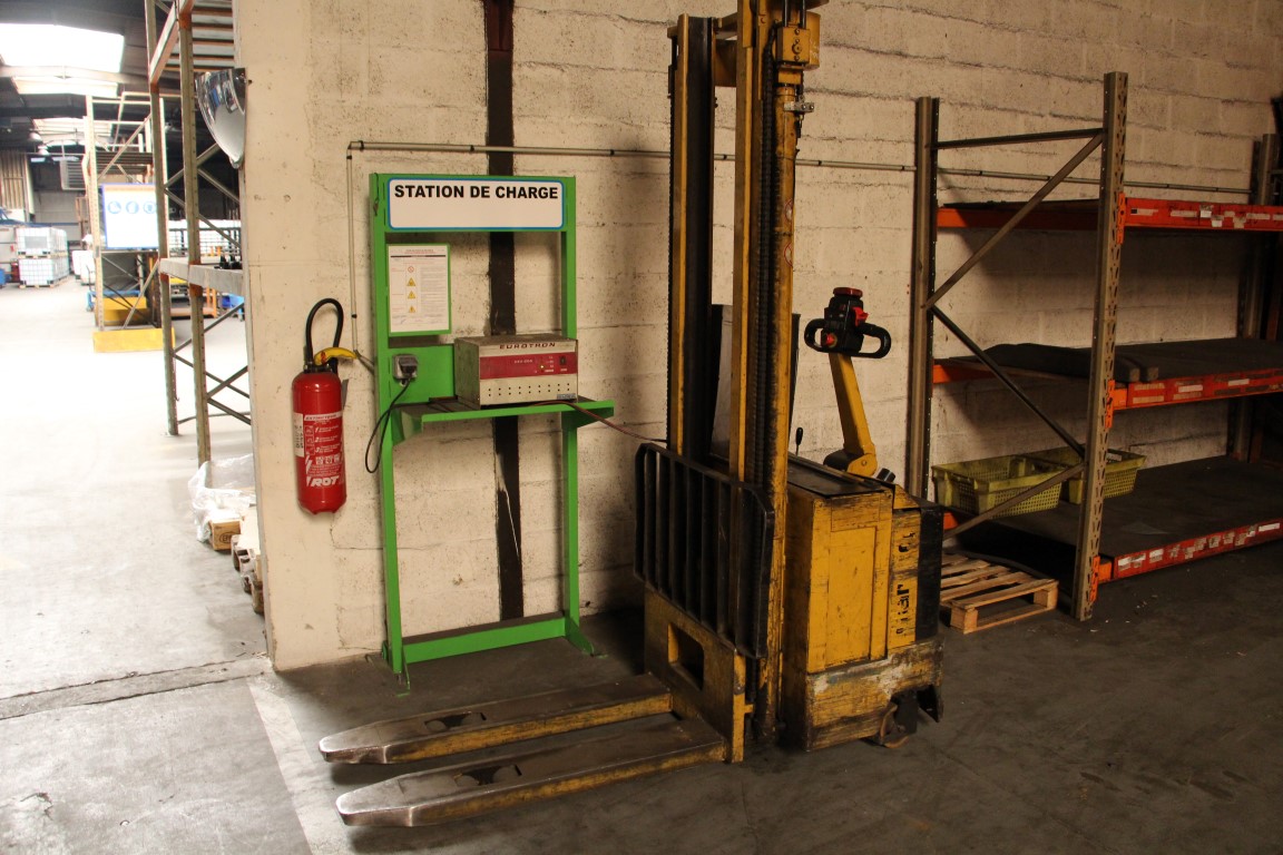 Electrical forklift