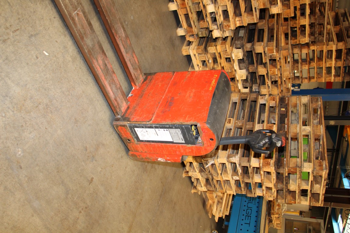 Electrical forklift