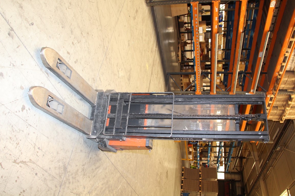 Electrical forklift