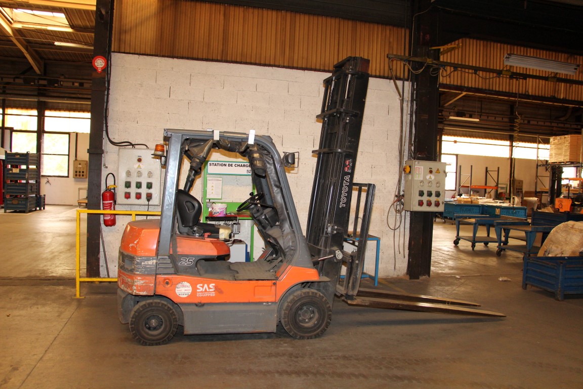 Electrical forklift truck,lift 4500mm