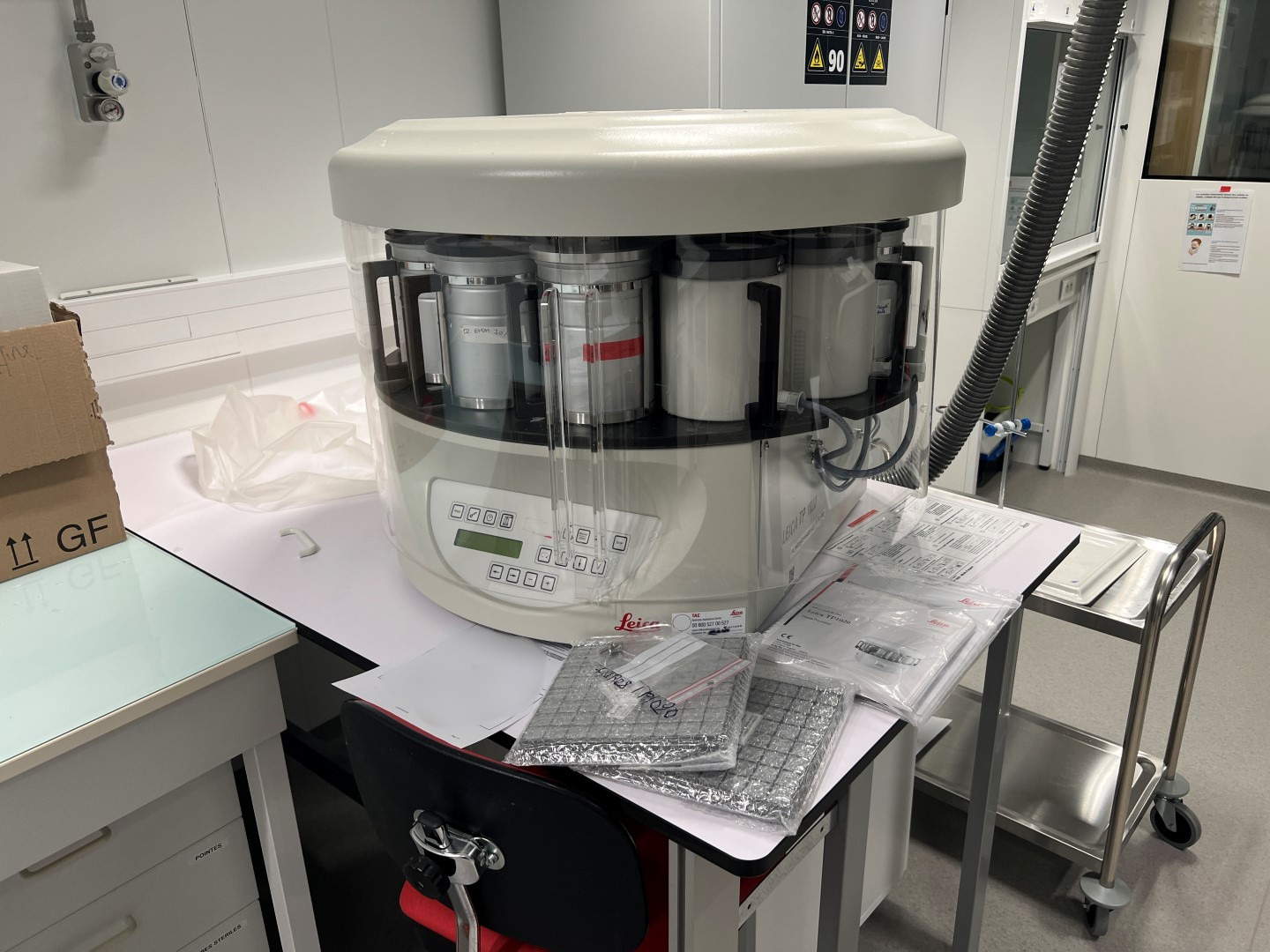 LEICA TP1020 - Automated rotary carousel tissue processor (2015) - BID ...